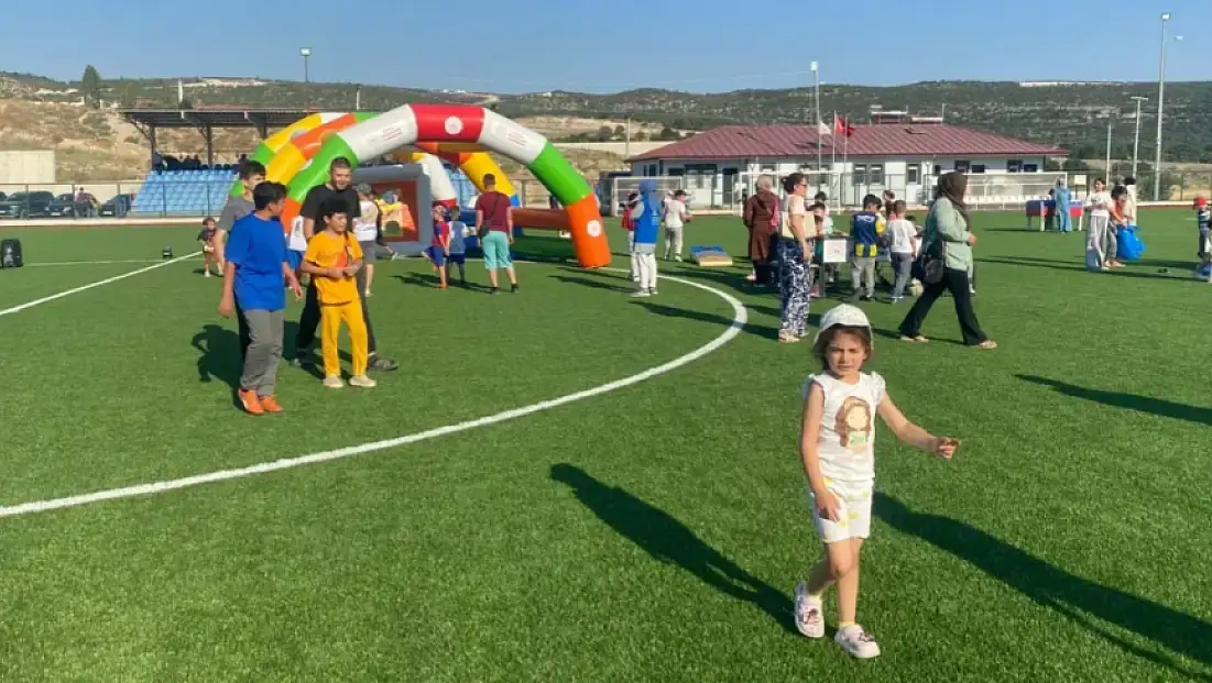Emet’te Yaz Spor Okulları Coşkulu Bir Şekilde Açıldı