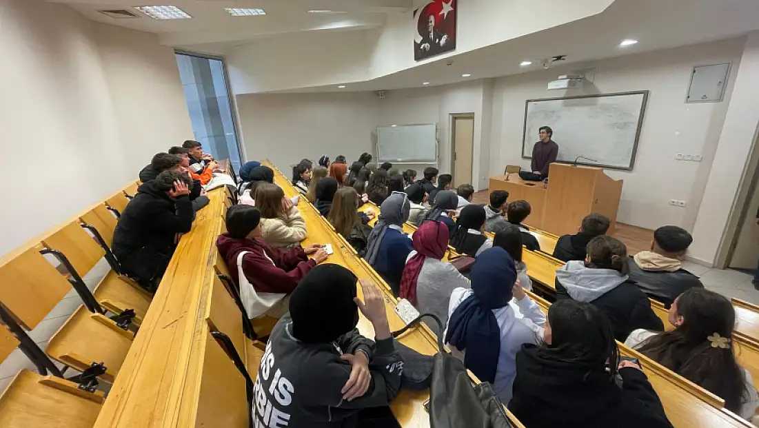 Gazi Emet Anadolu Lisesi Ankara Kültür Gezisi düzenledi