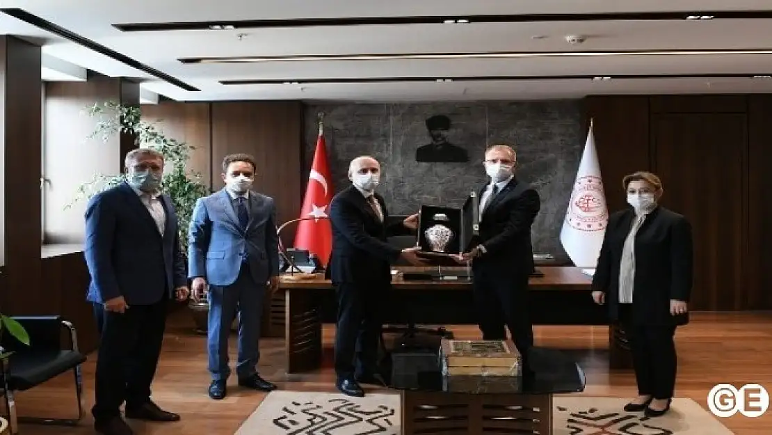 3 Bakana Kütahya Çıkartması