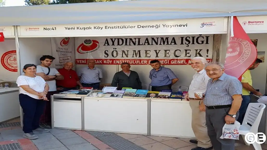 96 Yaşında Kitap Yazmaya Devam Emetli Yazardan İmza Günü