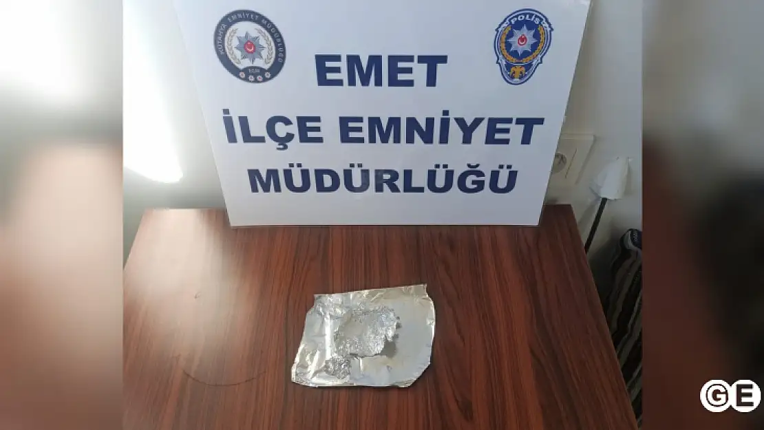 Emet İlçesinde Durdurulan  Şüphelide Uyuşturucu Ele Geçirildi