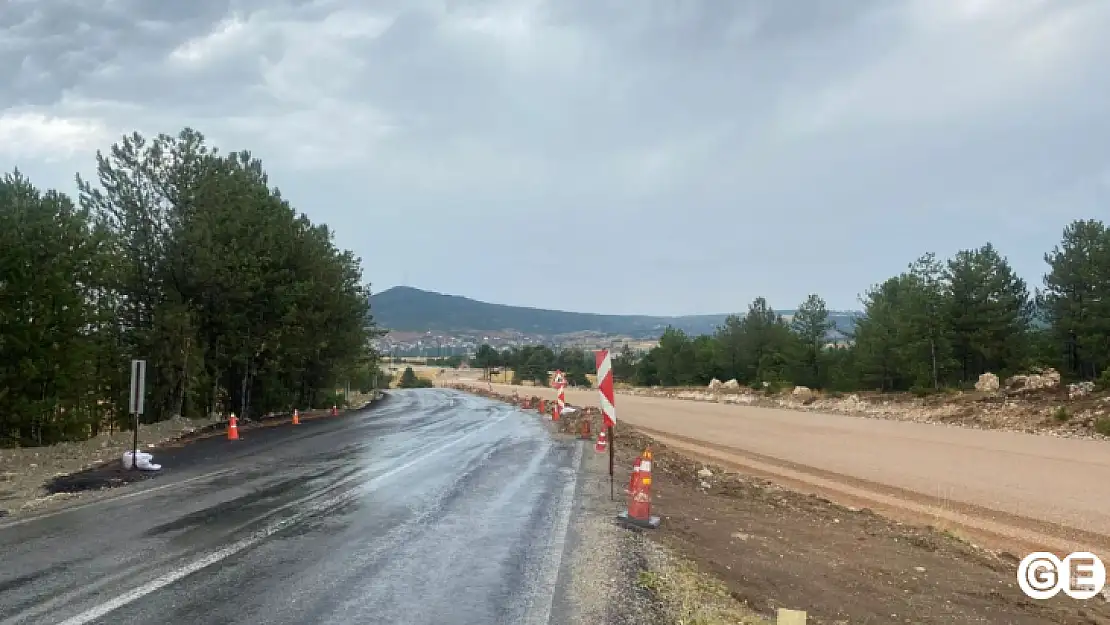 Burası Emet-Tavşanlı yolu: Dikkat! Eski yoldan yeni yola uçarak geçmeyin