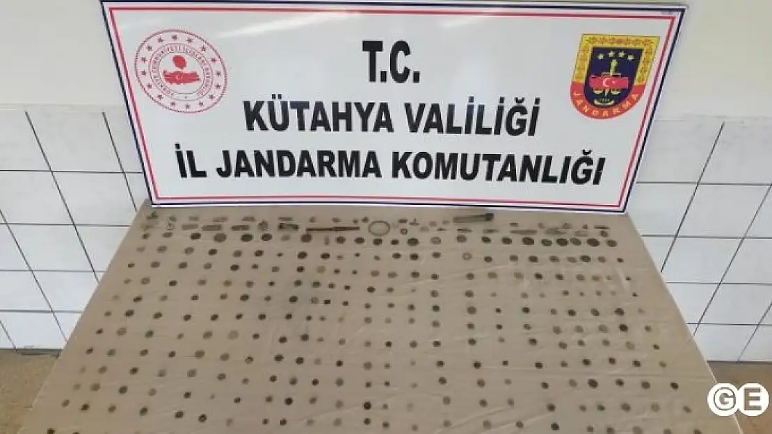 Dumlupınarda 315 Parça Tarihi Eser Ele Geçirildi