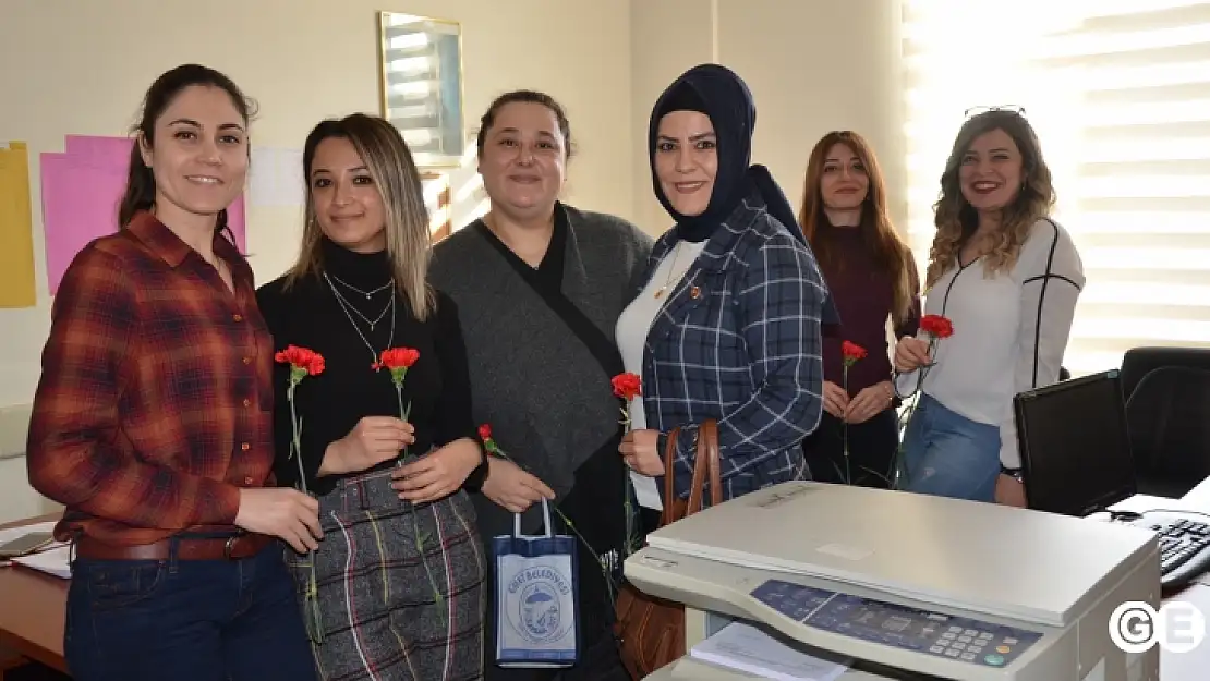 Emet Belediyesi 8 Mart Dünya Kadınlar Gününü Unutmadı