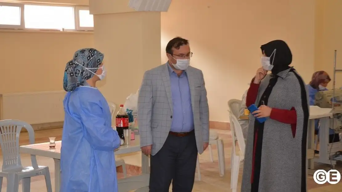 Emet Belediyesi Atölyesinde Günde 500 Maske Üretiliyor