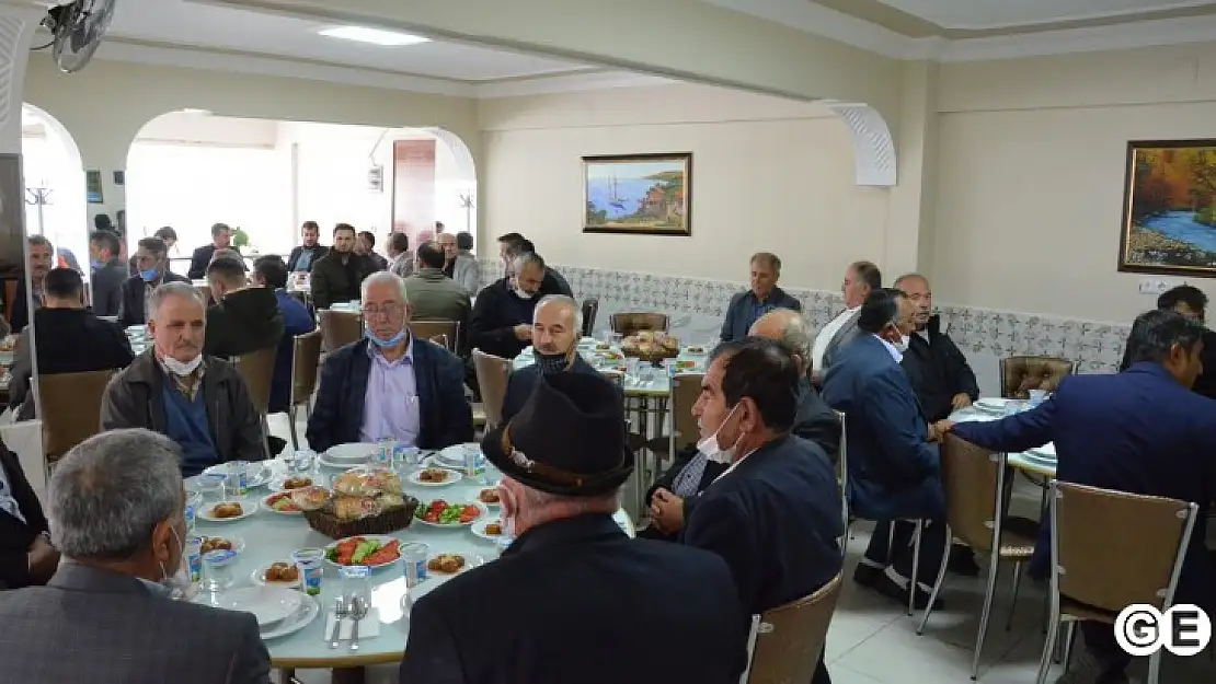 Emet Belediyesi Muhtarlar Gününde   Köy ve Mahalle Muhtarlarını Bir Araya Getirdi