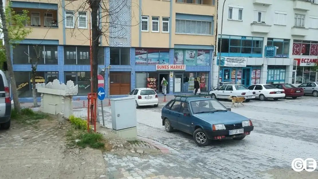 Emet Belediyesi Resmi Kurum ve İşyerlerini Dezenfekteye Devam Ediyor