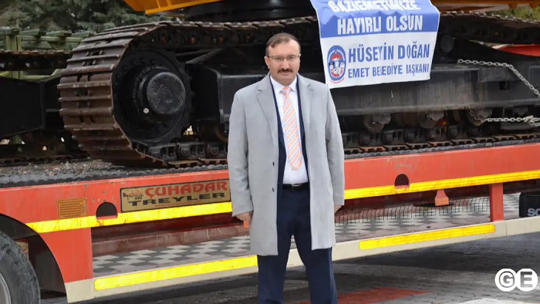 Emet Belediyesinden Son 1.5 Yılda 11. Hizmet Aracı Ekskavatör