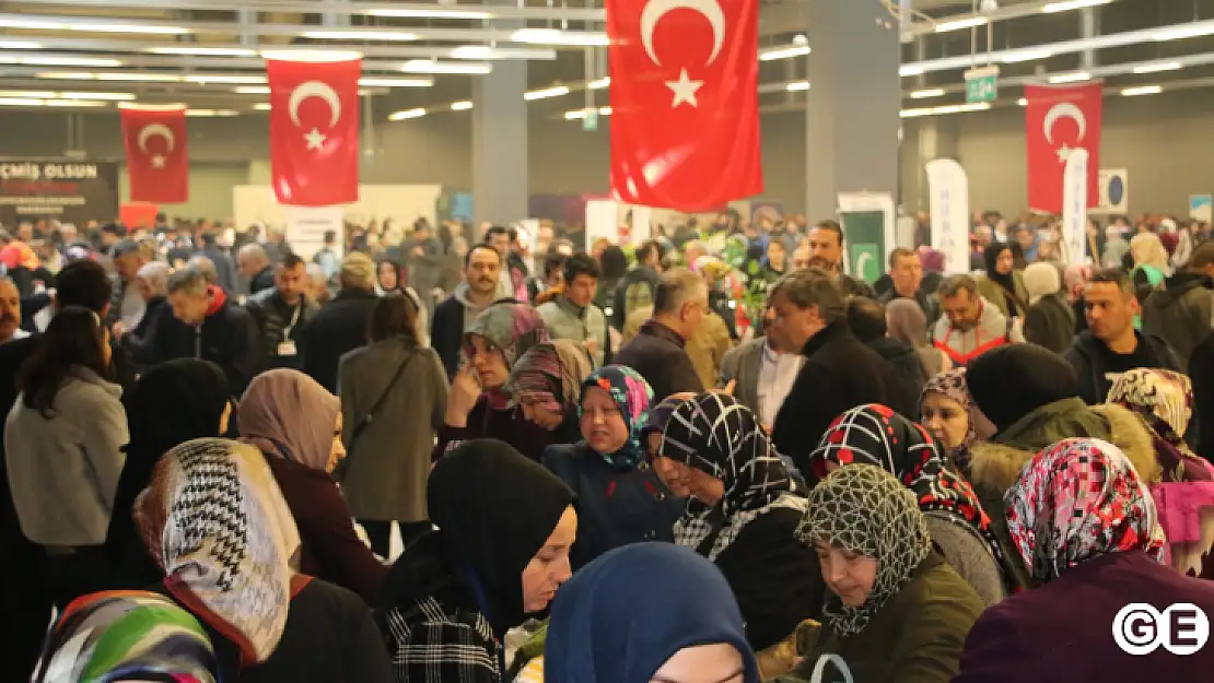 Emet Deprem Kermesinde Yerini Aldı