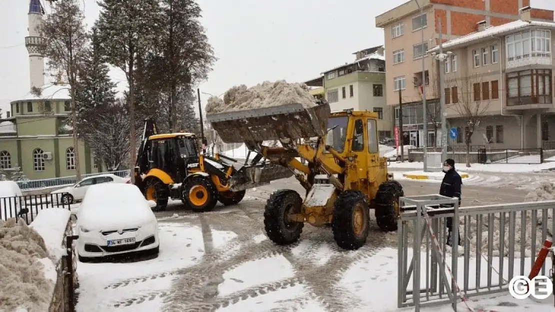 Emet İlçesinde Yoğun Kar Yağışı Sonrası Karla Mücadele