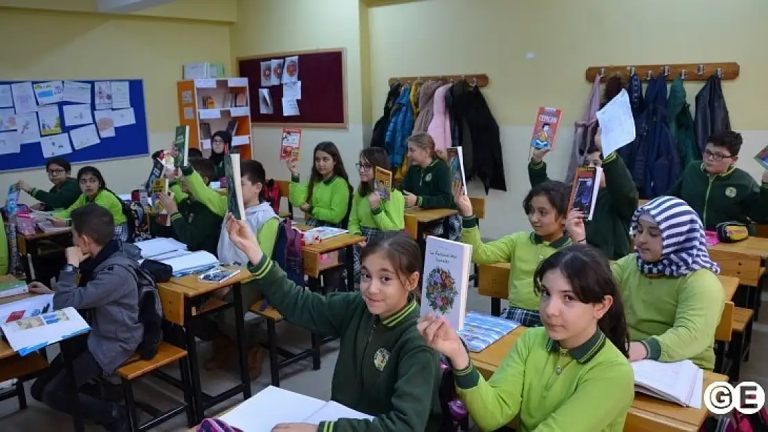Emet Kitap Okuma Kampanyasında 5 Milyon Sayfa Aşıldı