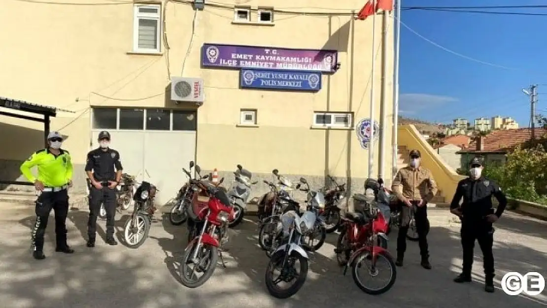 Emet'te 15  Motor Trafikten Men Edildi