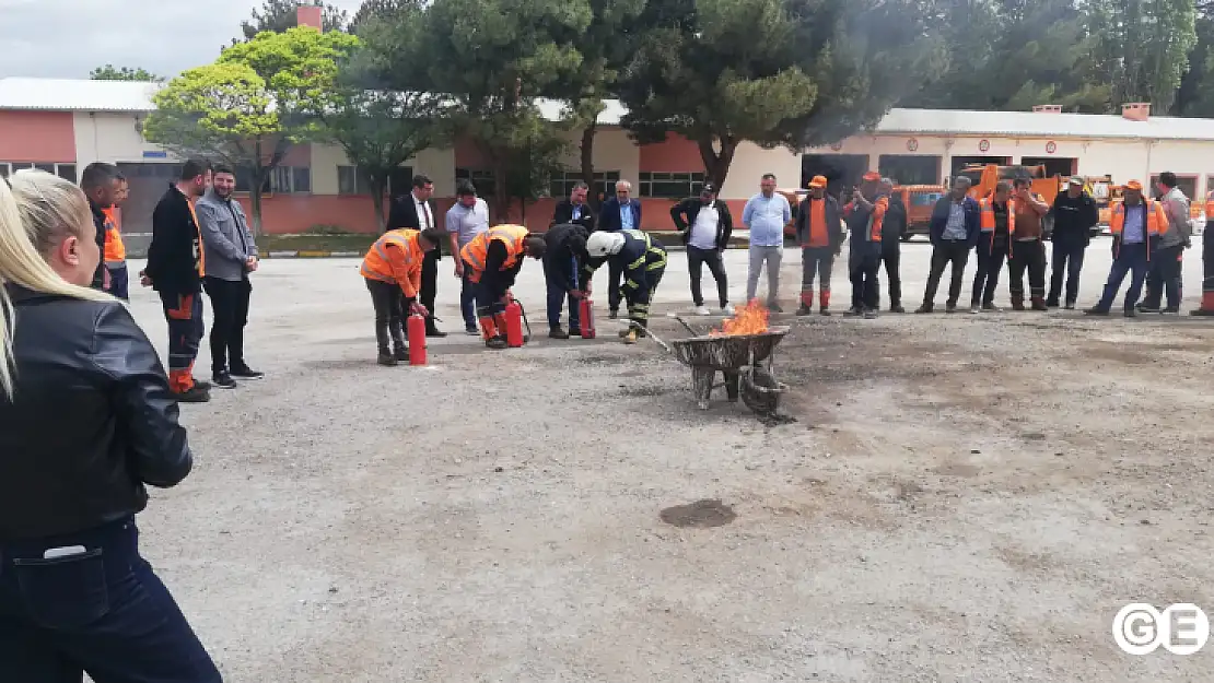 Emet'te Karayolları ekiplerine yangın eğitimi verildi