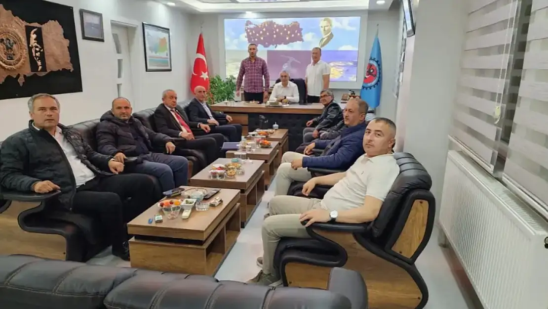 Emet'te Muhalefet Partileri İktidara Seslendi