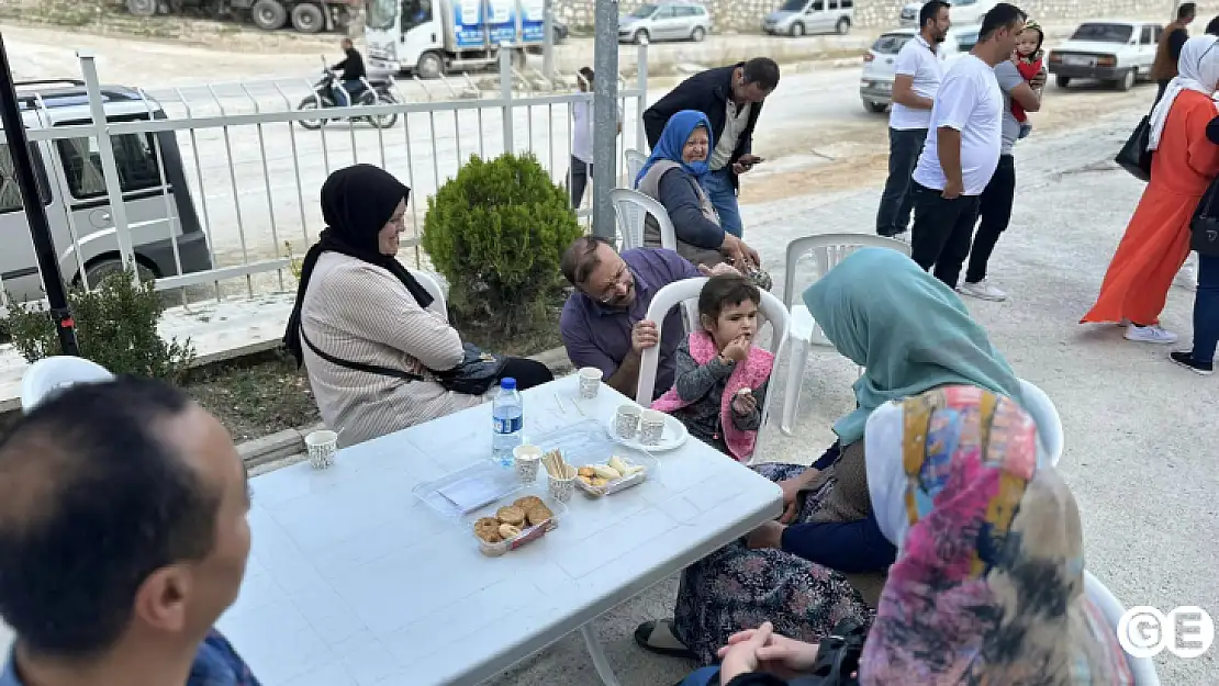 Emet, yeni öğrencilerini karşılıyor