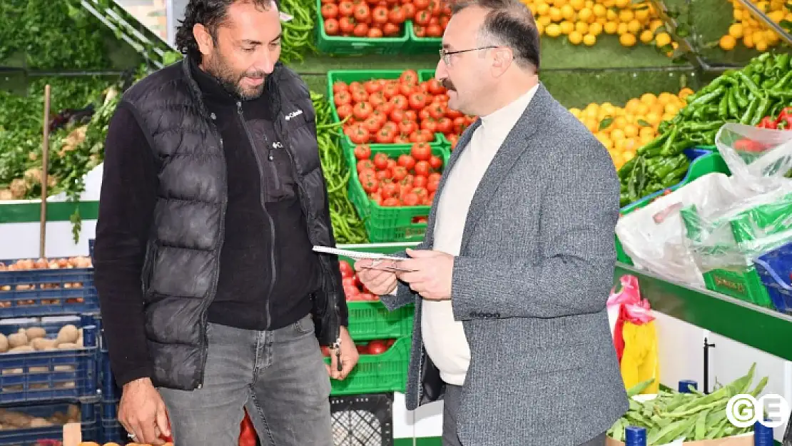 Esnaflara yeni yıl takvimini Başkan Doğan dağıttı