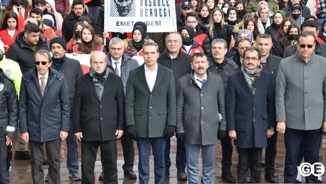 Gazi Emet Şehitlerimizin Aziz Hatırası İçin Meydandaydı