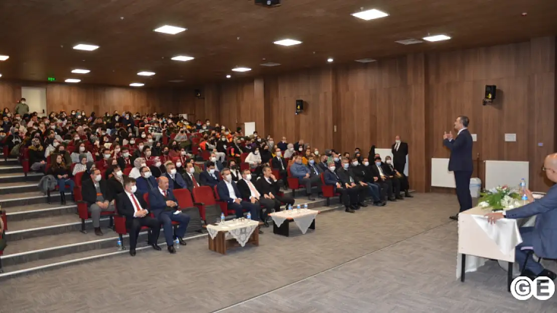 Genel Müdür ve Rektörden Emet'te Öğrenciler İle Kariyer Söyleşileri