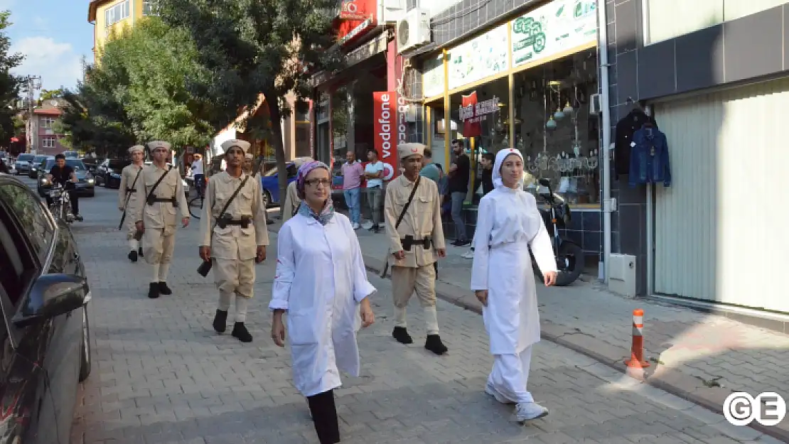 General Asım Gündüz Bugün  Emet Cadde ve Sokaklarındaydı!