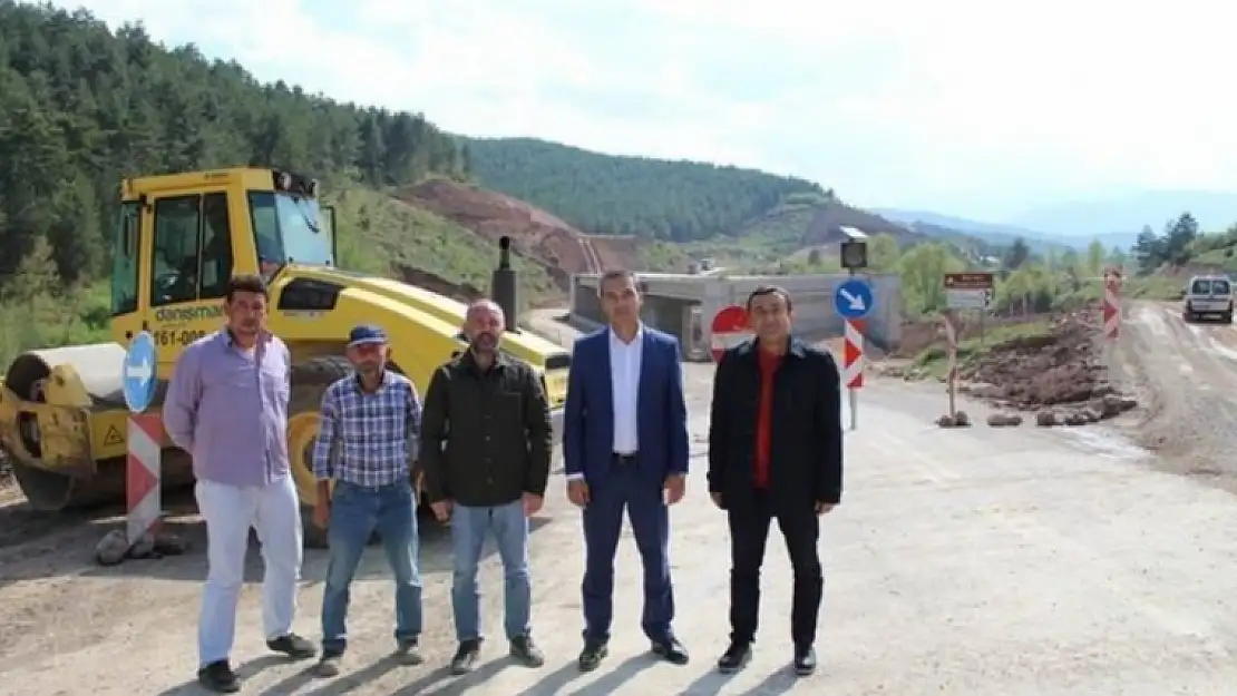EMET TAVŞANLI YOLUNDA 16 KM'LİK YOLDA ÇALIŞMALAR HIZLANDI