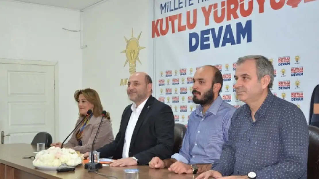 KÜTAHYADA 8 AK PARTİ İLÇE BAŞKANI DEĞİŞİYOR