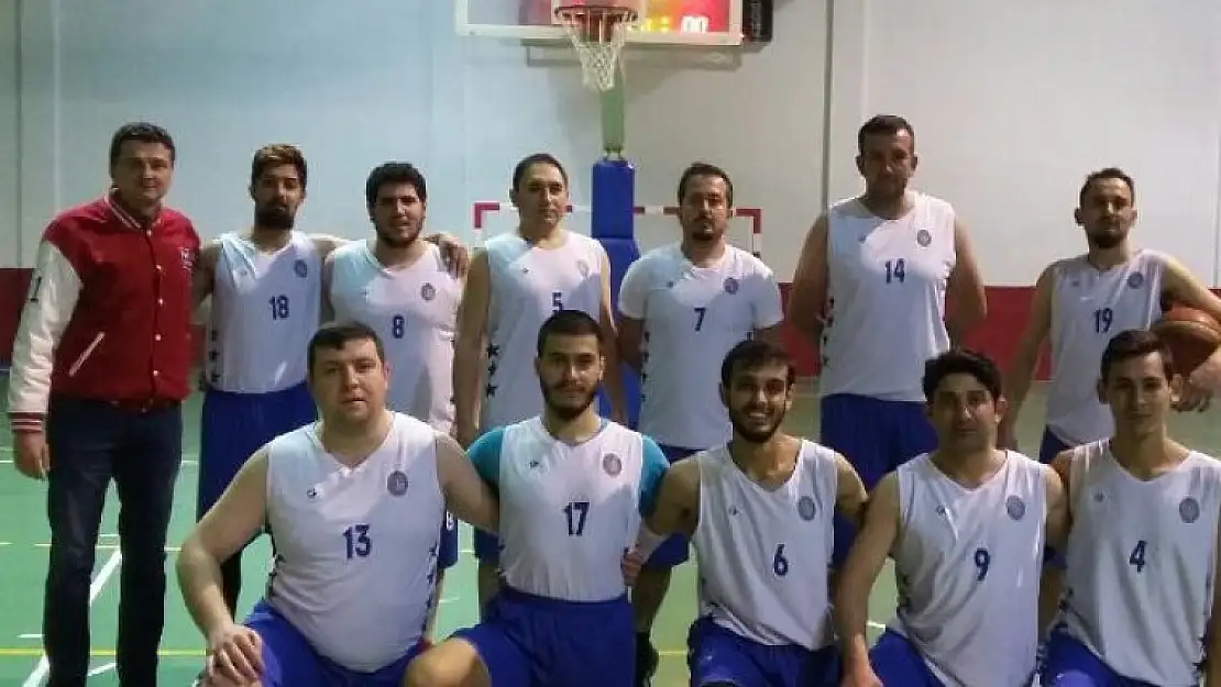 BÜYÜK ERKEKLER BASKETBOL LİGİNDE TEK İLÇE TAKIMI EMET BELEDİYESPOR