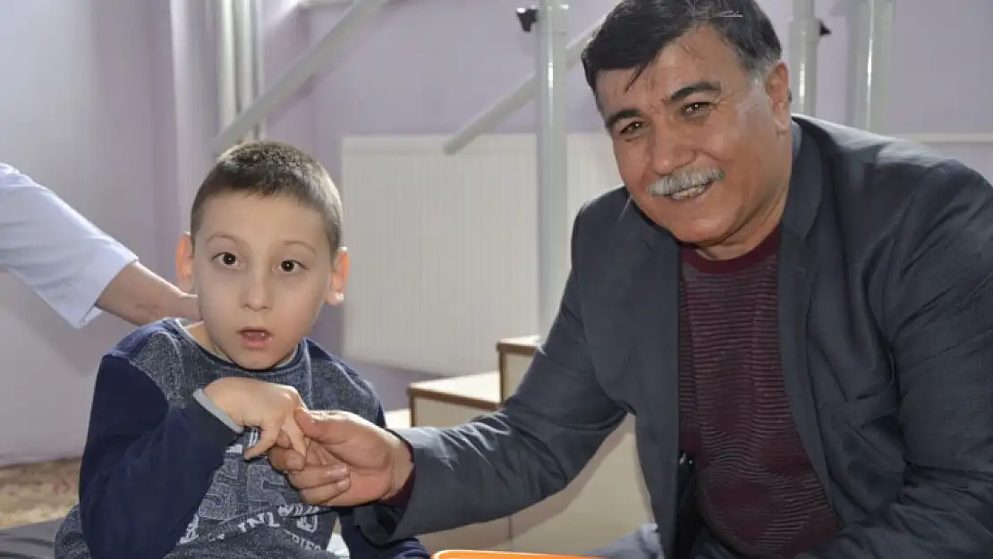 EMET BELEDİYESİNDEN OTİZM FARKINDALIĞI