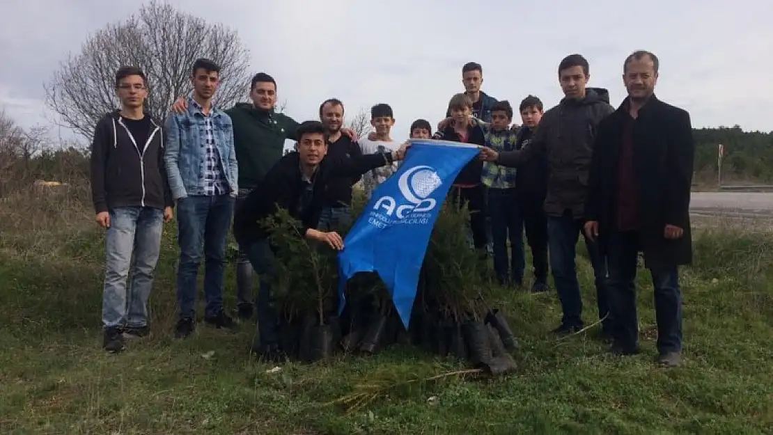 HER ŞEHİDE BİR FİDAN,HER FİDANA BİR GENÇ
