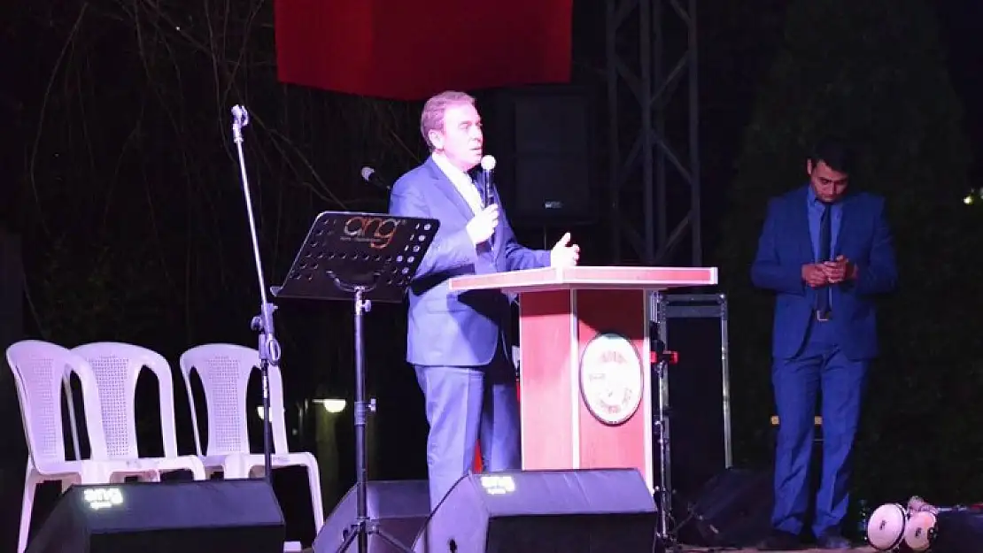 KAVUNCU EMETTE ÇİFTE BAYRAM COŞKUSUNA ORTAK OLDU