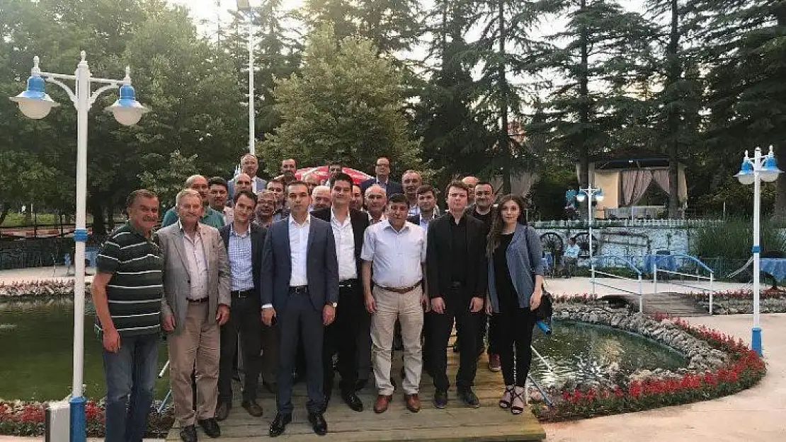 MURAT KOMUTANA VEDA YEMEĞİ