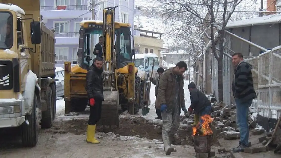 YOĞUN YAĞIŞLARDA SU EKİPLERİDE GÖREVDE