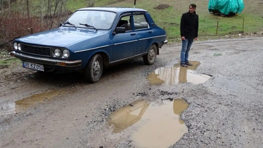 KÖYLÜLERİN BOZUK YOL İSYANI