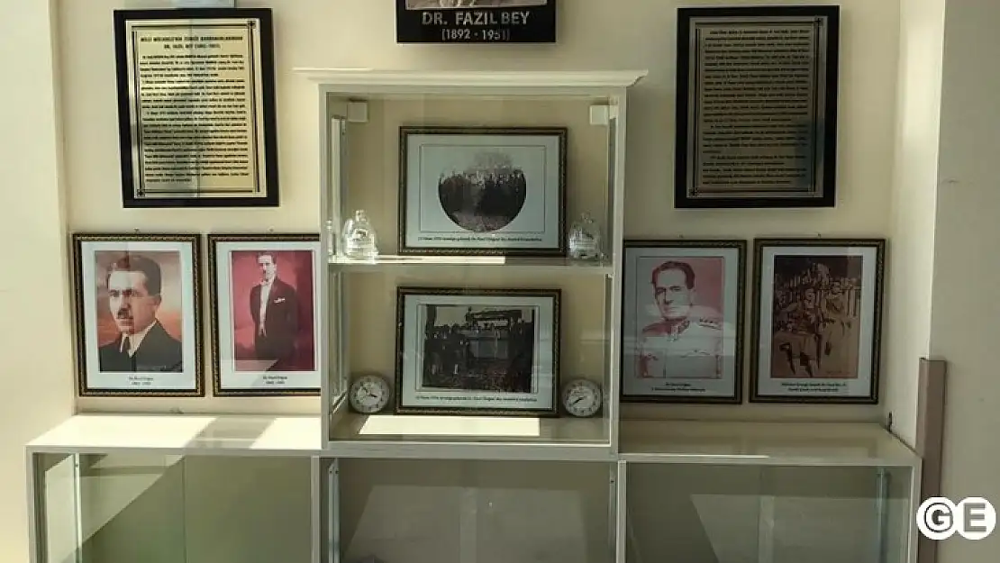Hastaneye Atatürk ve Dr. Fazıl Doğan Köşesi