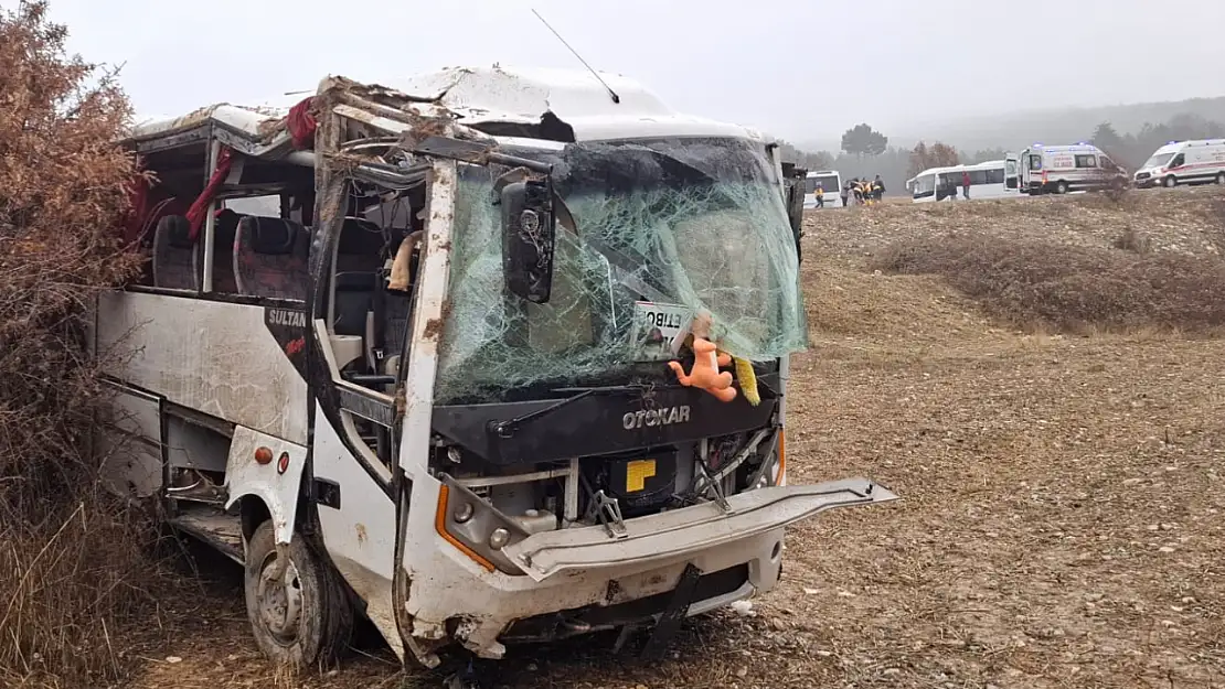 Kaza Yapan Serviste 1 İşçimizi Kaybettik 8 Yaralı