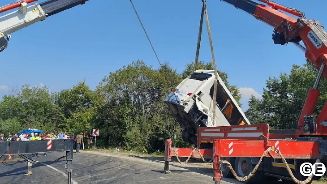 Kaza Yapan Tur Otobüsünde Ölen Sayısı 5'e Yükseldi