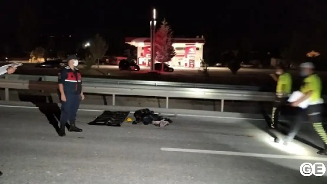 Korkunç Kaza Kardeşleri Ayırdı 1 Ölü  1Yaralı