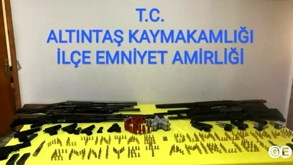 Kütahyada Kaçak Silah Operasyonu