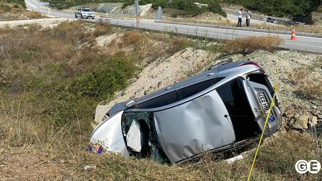 Menfeze Devrilen Araçta 2 Ölü 4Yaralı