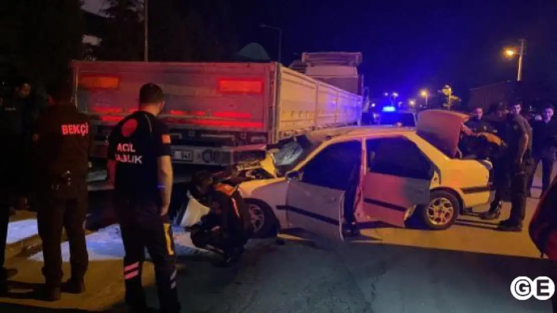Polisten Kaçarken Kaza Yaptı