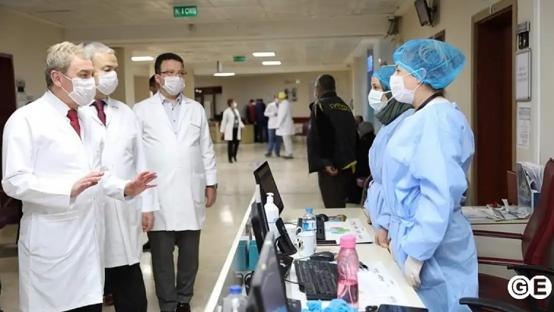 Sağlık Bilimleri Üniversitesi Rektörü Kavuncu, koronavirüsle ilgili uyardı