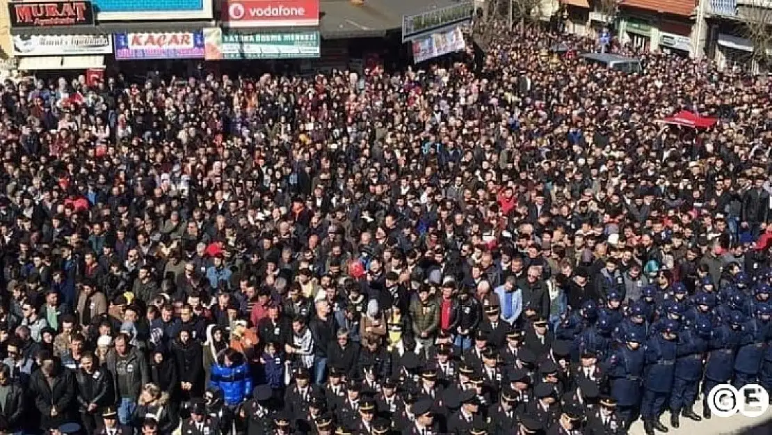 Şehidimizi 20 Bin Kişi Uğurladı