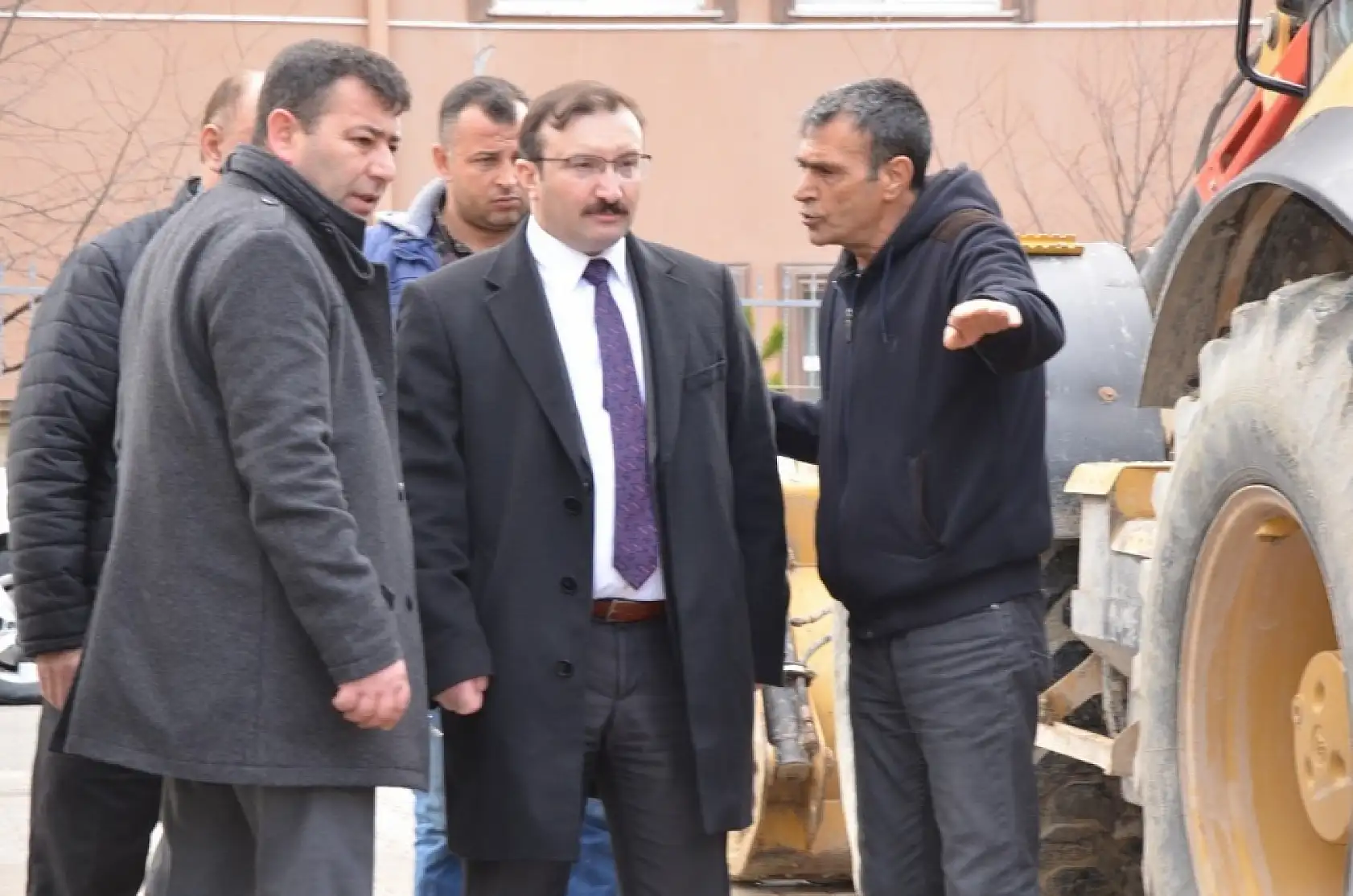 MİLLETVEKİLİ KAVUNCU EMET'TE İLÇE GÜNDEMİNİ DEĞERLENDİRDİ