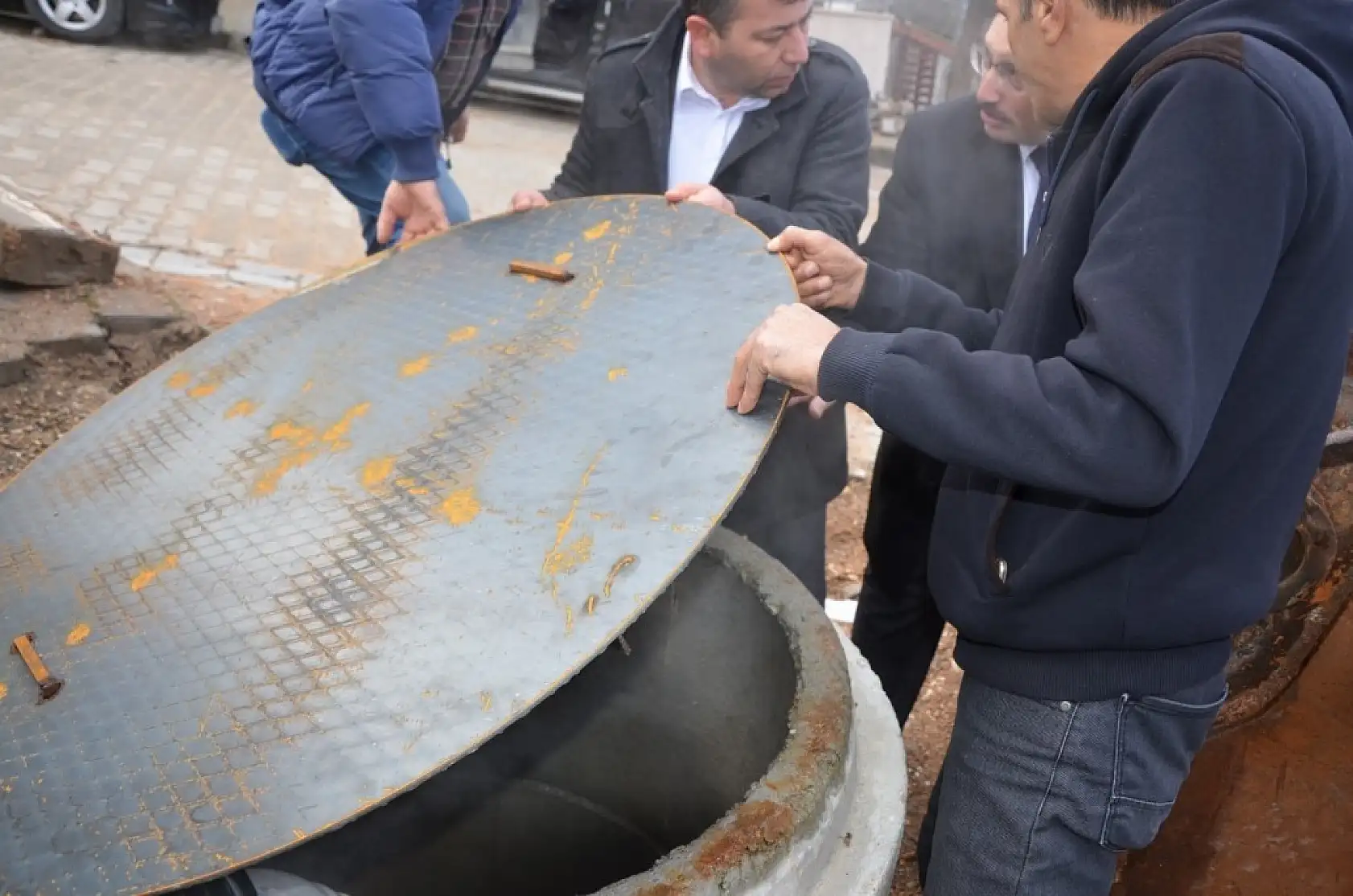 MİLLETVEKİLİ KAVUNCU EMET'TE İLÇE GÜNDEMİNİ DEĞERLENDİRDİ