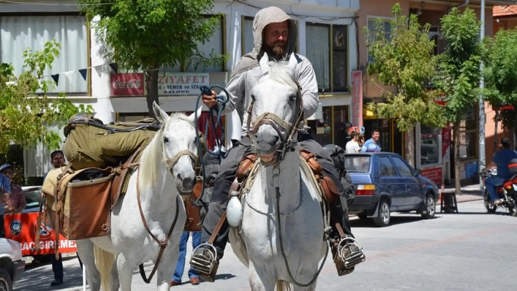 POLONYADAN KUDÜS'E 2 AT İLE KUTSAL YOLCULUK