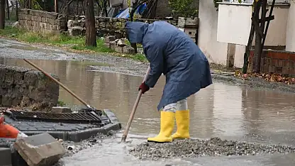 Emet'te Sağanak Yağış: Metrekareye 20 Kilogram Yağış Düştü