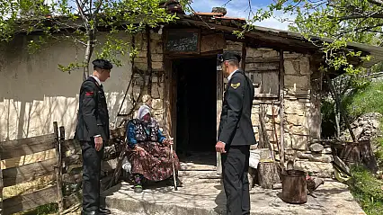 Anneler Gününde Şehit Annelerine Ziyaret