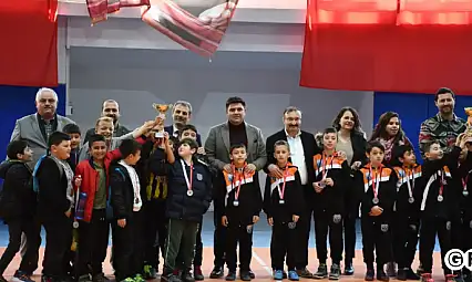 Futsal turnuvasında heyecan zirve yaptı