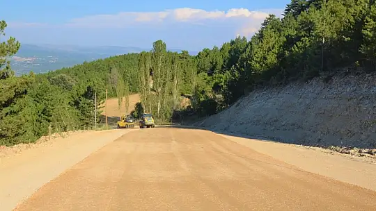 Göncekte Sıcak Asfalt Çalışmaları Başladı