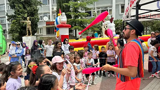 Karne Sevincini Belediye Karne Şenliği İle Kutladılar