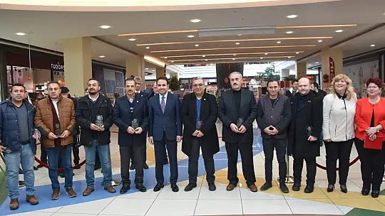 10 Ocakta Protokol Çalışan Gazeteciler İçin Fotoğraf Maiknalarının Başına Geçti